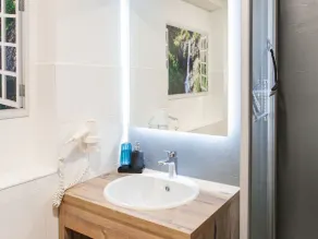 Nice apartment for 4 guests with WIFI, TV, balcony and pets allowed - Image 5