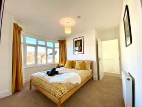 Spacious 3 Bedroom Poole House - Image 5