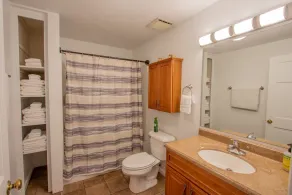 Family mountain cabin with room to spread out 20 minutes from Harrisonburg, VA.. - Image 4