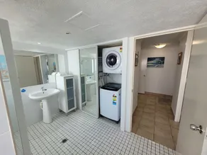 Autonome avec vue sur l'océan, Wi-Fi, parking, en face de la plage surveillée U14B - Image 2