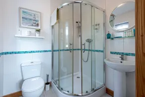 Gorwel Manaw -  a cottage that sleeps 6 guests  in 4 bedrooms - Image 4