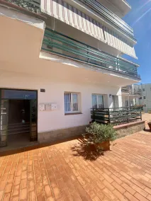 ROSES - Pleasant 4-person apartment just a 15-minute walk from the beach! - Image 5