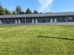 Miracle Motel - Image 4