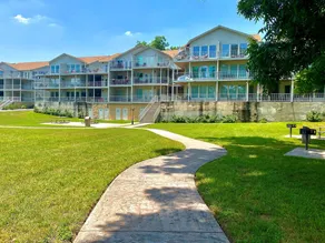 River City Resorts: WW L101 *Guadalupe River, Free Tubes with Rental* - Image 4