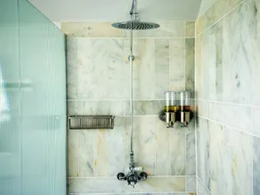 Coach House - Image 4