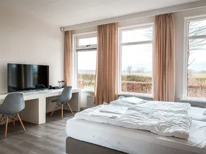 Wonderful location along the River Vecht - Image 5