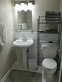Merrillville Condo-Close to Hospitals and Refinery - Image 2