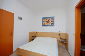 Apartments Jure (33821-A2) - Drasnice - Image 4