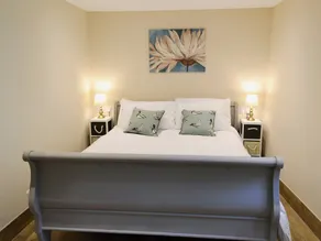 2 bedroom accommodation in Winsham, near Chard - Image 5
