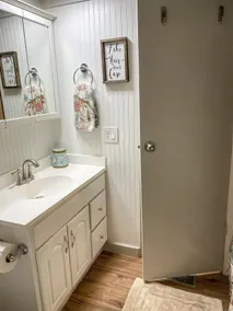 Cozy Pet Friendly Cottage, 2 story Deep Water Dock - bring your boat! - Image 5