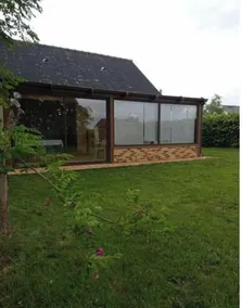 House between land and sea - Image 4