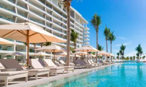 Oceanfront Cancun Resort! Vacation in Luxury - Image 3