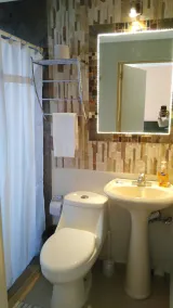 Maison minimaliste de luxe de Cuernavaca équipée à 10 min du centre-ville, à 5 min de la Plaza - Image 2