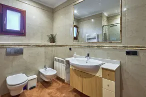 Villa 5 Schlafzimmer, Priv. Pool, Strand- und Zentrumsnah - Image 4