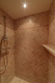 Joli Loft Indépendant de 38m2, Avec Piscine Dans le Var - Image 2