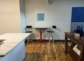 Huge Windows Downtown 2Bd Apt w/ Main Strip Access - Image 5