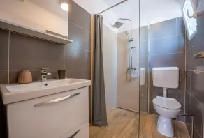 Trinetta - Modernes Haus mit Pool, BBQ,  Privatsphäre in ruhiger Lage - Image 3