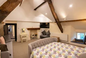 1652 Farmhouse Sleeps 15 · Hot Tub & Log Burners · Rhondda Valley - Image 5