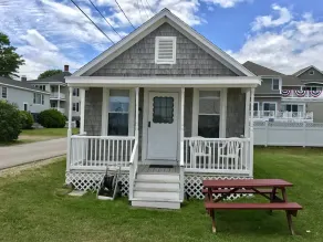 Diane Cottage, York Manor, Short Sands Beach - Image 4