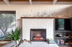 STUNNING VIEWS, CRISP IMMACULATE MOUNTAIN TOP HOME WITH HOT TUB - Image 2