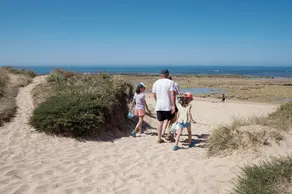 Bord de mer | Mobil-home TV | Piscine intérieure - Image 3