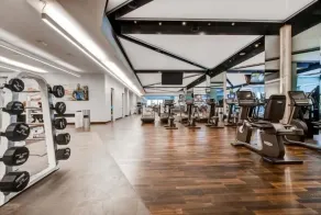 Beautiful Studio | Full Kitchen & Washer/Dryer | by GLS - Image 5