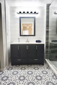 • The Coastal Haven • Walk To Beach! • REMODELED • - Image 3