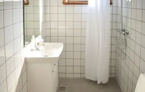 2 værelses kæledyrsvenligt hjem i. - Image 2
