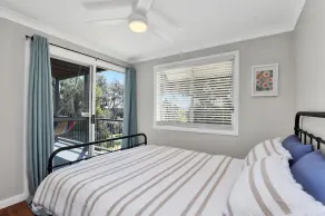 Bright'n'breezy with ocean views, central to all Point Lookout has to offer. - Image 4