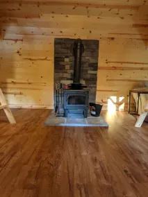 Cabin surrounded by Wayne National Forest and the Baileys Trail System - Image 2