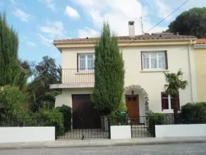Semi-Fritliggende Villa i landsbyen - Image 1