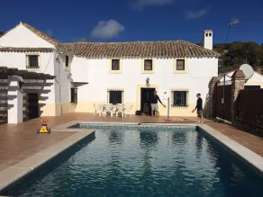 Andalusische Bauernhaus mit eigenem Pool mit Blick auf Granada und die Sierra Nevada - Image 4