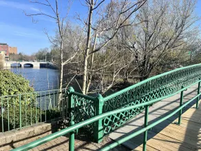 Garden Studio, access to I-93 to Airport, Tufts U, Hiking & Chevalier Theater. - Image 2