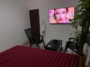 Nice room overlooking the lake, in the heart of Managua. - Image 4