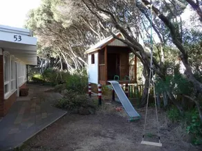 R&R at Point Roadknight - classic beach house 3 minute walk to beach - Image 2