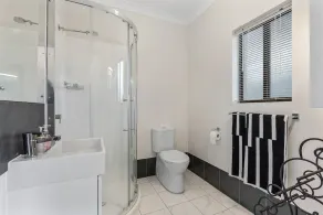 Main Street of Goolwa - WIFI, Smart TV, Linen included - Image 2