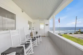 The Breakers Inn - Image 4