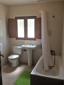 Ett hus med en stor pool år fantastisk utsikt - Image 4