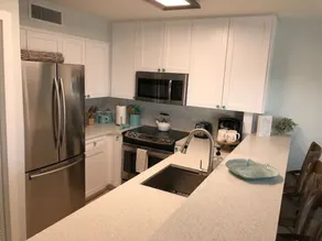 Des foules disparues! Profitez des clés comme un local. New Oceanfront Condo W / Vues sur l'océan - Image 4