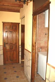 Schöne Villa auf einem privaten Grundstück mit Oliven- und Obstbäumen - Image 2