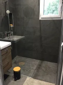LUXURY VILLA CLIMATISEE, OPVARMET SVEMBAD, NÆR STRAND - Image 5