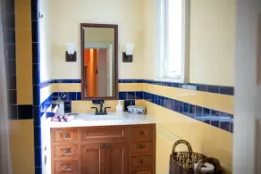 Luxury Apartment in Scranton's Hill Section! - Image 4