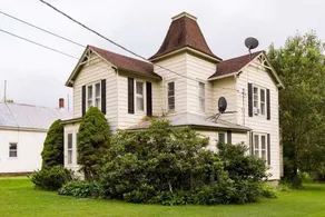 Escape the City. Discover the Heart of the Catskills. Entire house, sleeps 10! - Image 5