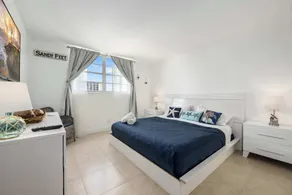 Stunning Water Views 1BR Condo with Pool and Tennis Court - Image 5
