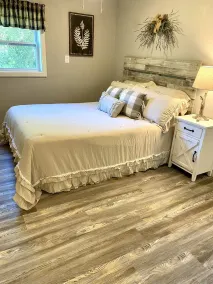 Cozy Country Cottage - Image 5