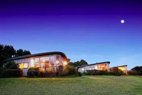 Blue Wren Cottage on the Great Ocean Road. - Image 4