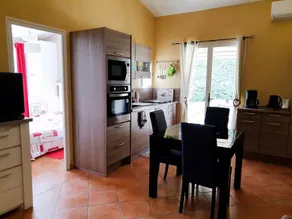 On the side of Chez Slone - Cottage 4 people in the heart of the Luberon  - Image 5