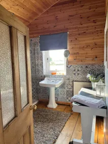 Bespoke Log Cabin in idyllic surroundings - Image 4