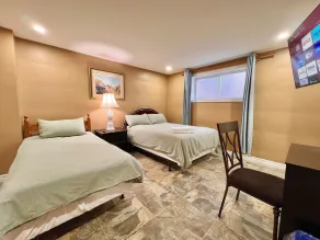 Newly Renovated Home in Central Aurora - Image 2