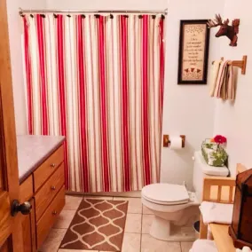 * Bear Hugs Cabin * 4BR!* Beste Preise * $ 135 Weeknights * $ 150 Weekends * Pooltable * WIFI * - Image 3